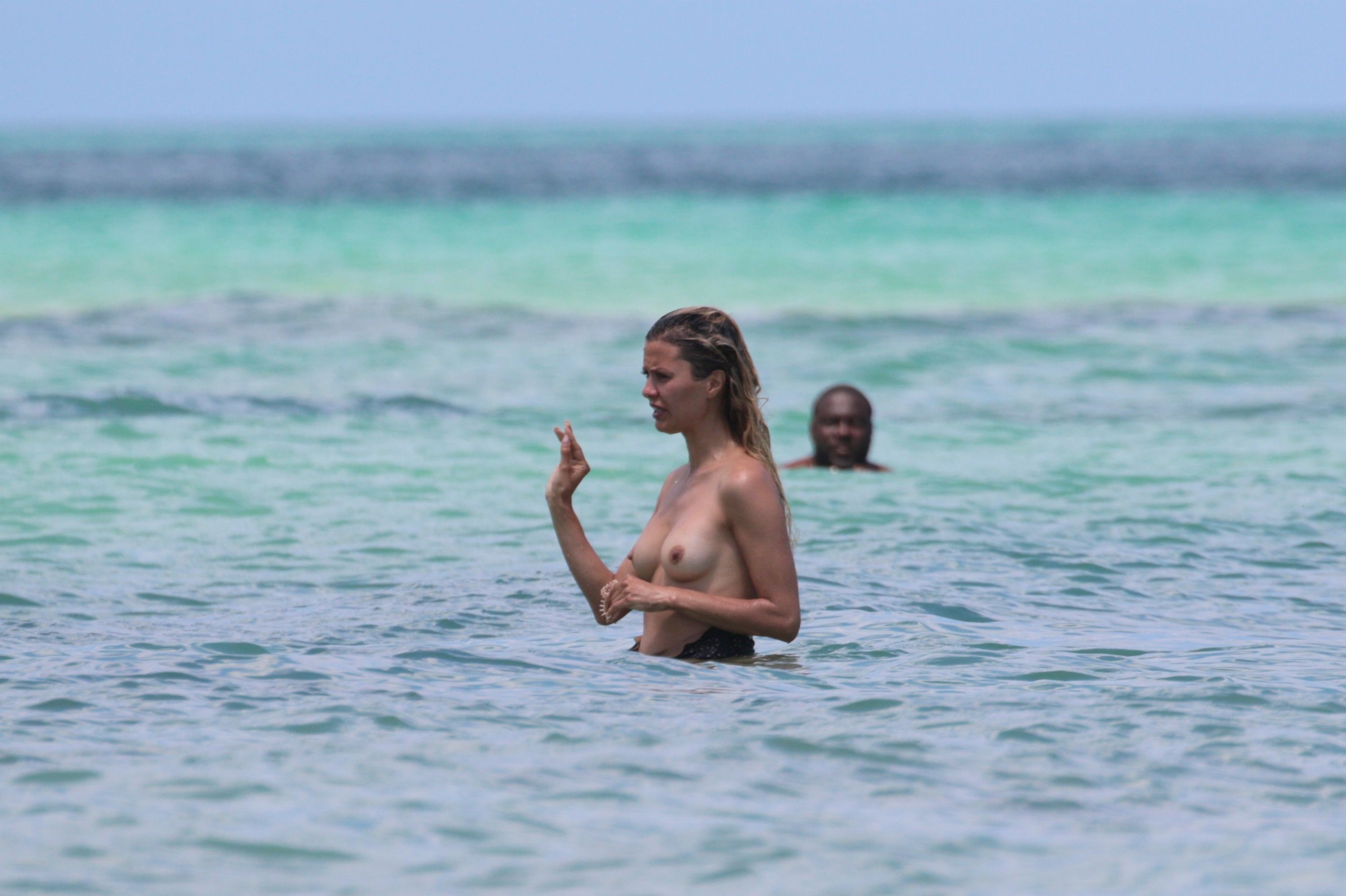 Виктория боня пляж майами голая